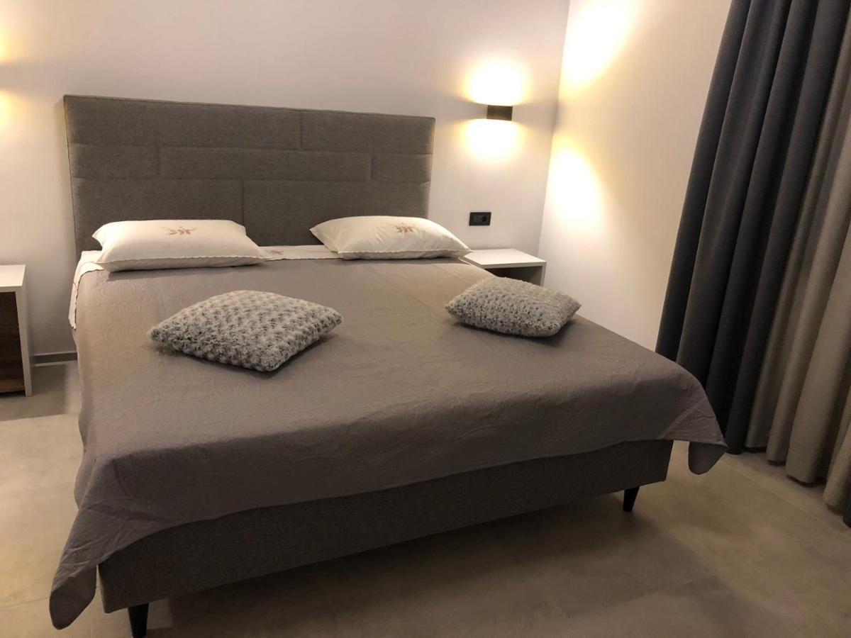 Apartments & Room Piutti 발 외부 사진